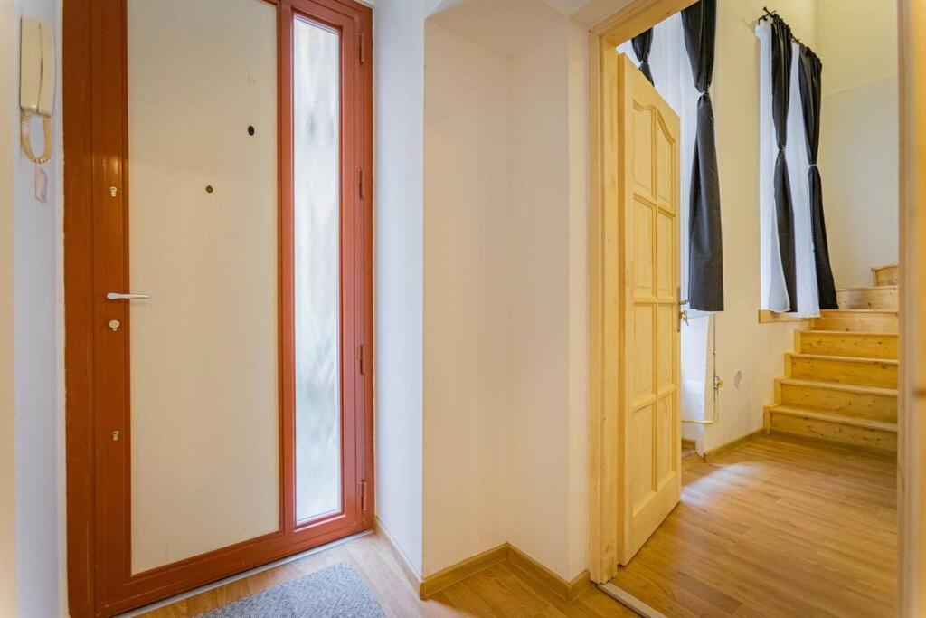 2 Bedroom Flat In The Dob Street, Venus, Budapest
